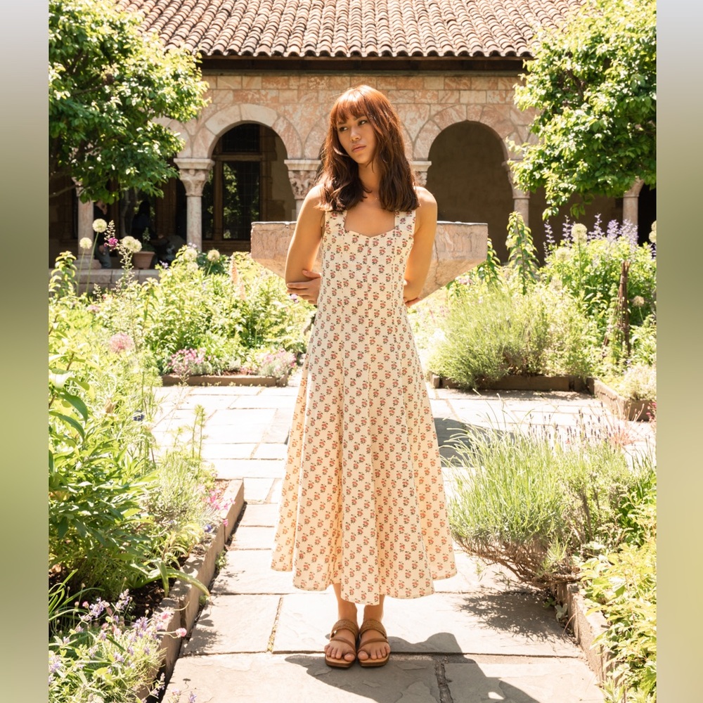 Daughters of India dress